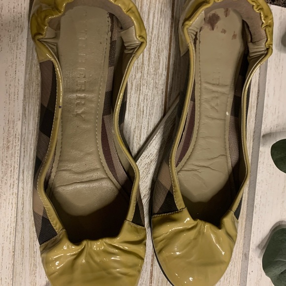 Burberry Nova Check Ballet Flats - Picture 5 of 9